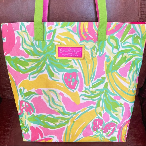 Lilly Pulitzer Tropical Print Tote Bag - Picture 1 of 11